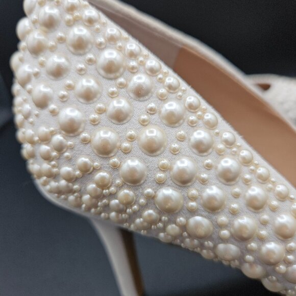 Womans INC off white almond toe half pearl holiday festive party pumps 7M - Picture 6 of 9